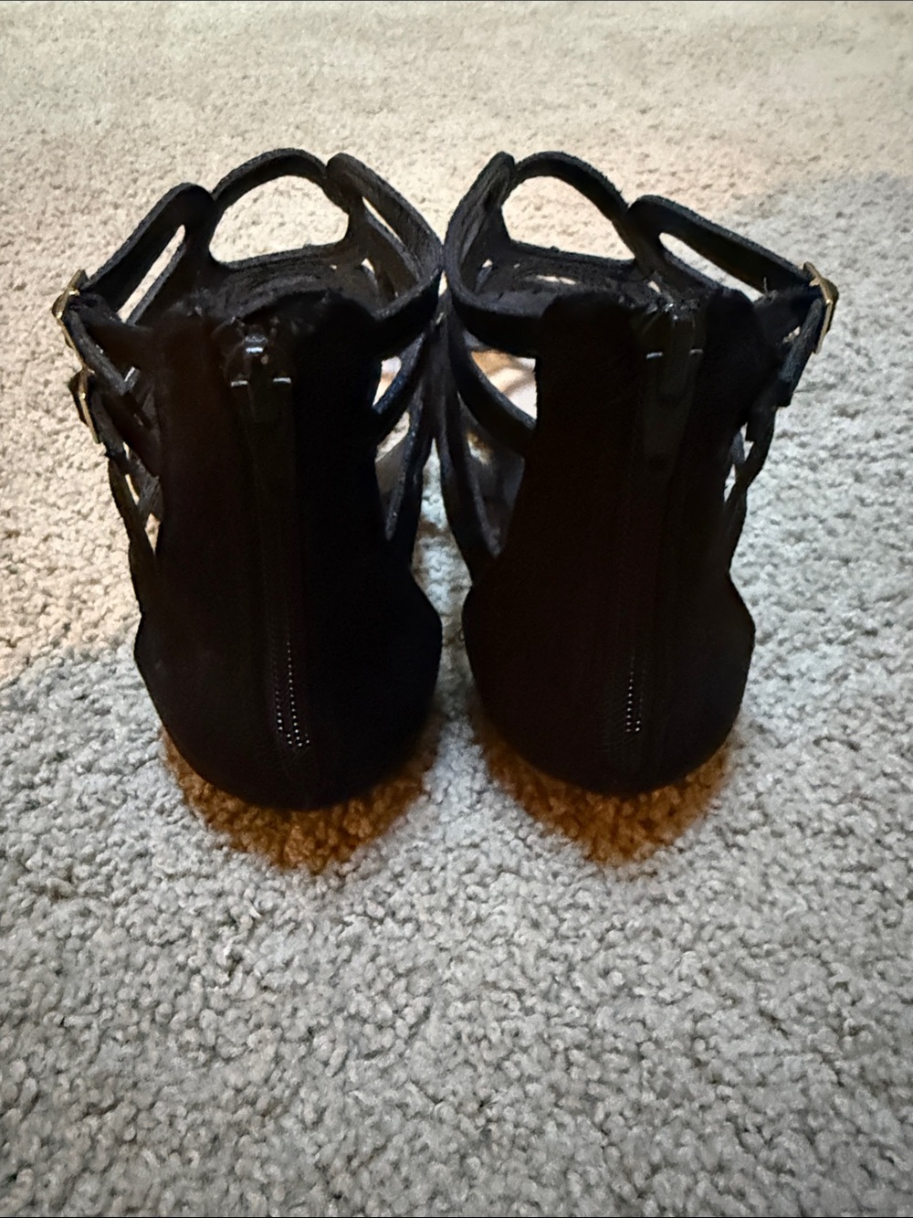 LC Lauren Conrad Black Circle Cutout Dress Sandals - Picture 4 of 4